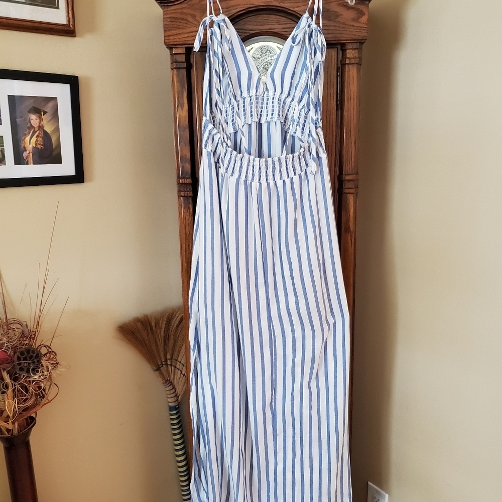 Lilyful Women's Backless Boho Maxi Dress 👗 - Picture 4 of 10